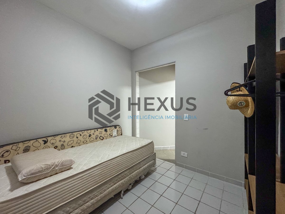Foto 24 de Apartamento com varanda a duas quadras da Praia das Pitangueiras, Guaruja