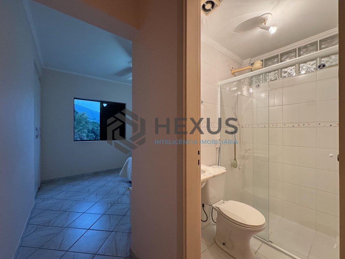 Foto 15 de Apartamento com varanda gourmet e lazer na Praia das Pitangueiras, Guaruja