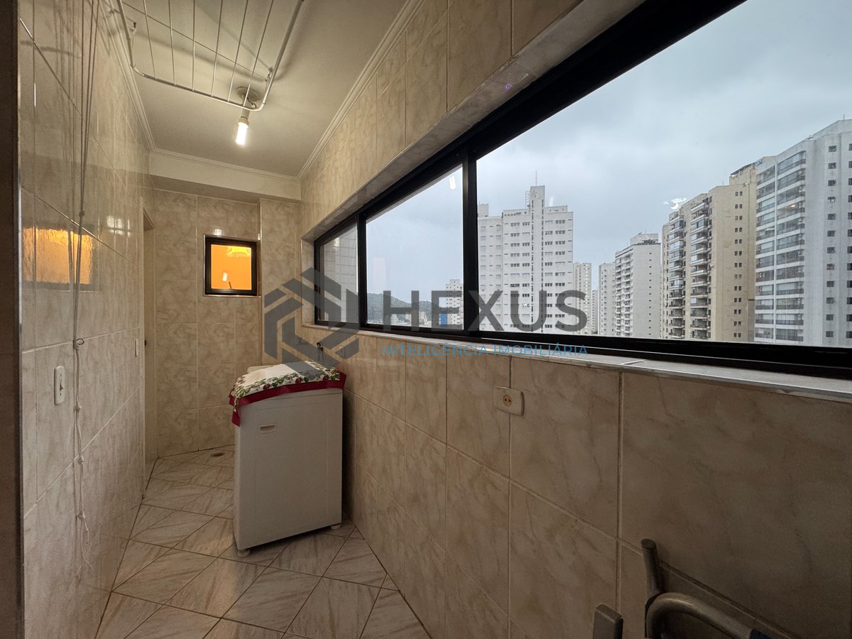 Foto 31 de Apartamento com varanda gourmet e lazer na Praia das Pitangueiras, Guaruja