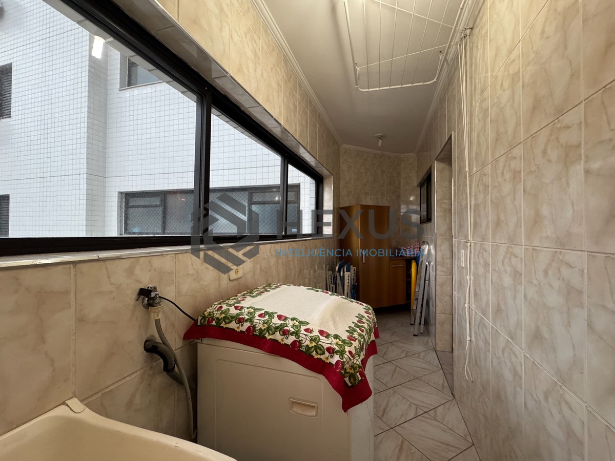 Foto 32 de Apartamento com varanda gourmet e lazer na Praia das Pitangueiras, Guaruja