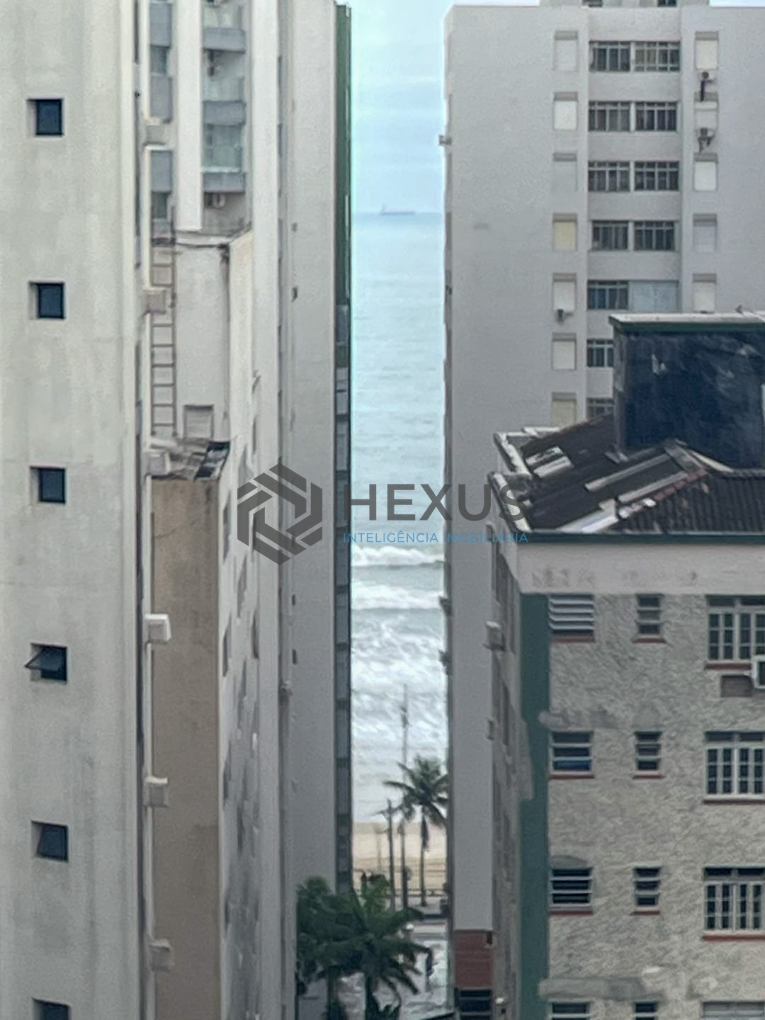 Foto 12 de Apartamento com varanda gourmet e lazer a duas quadras da Praia das Pitangueiras, Guaruja