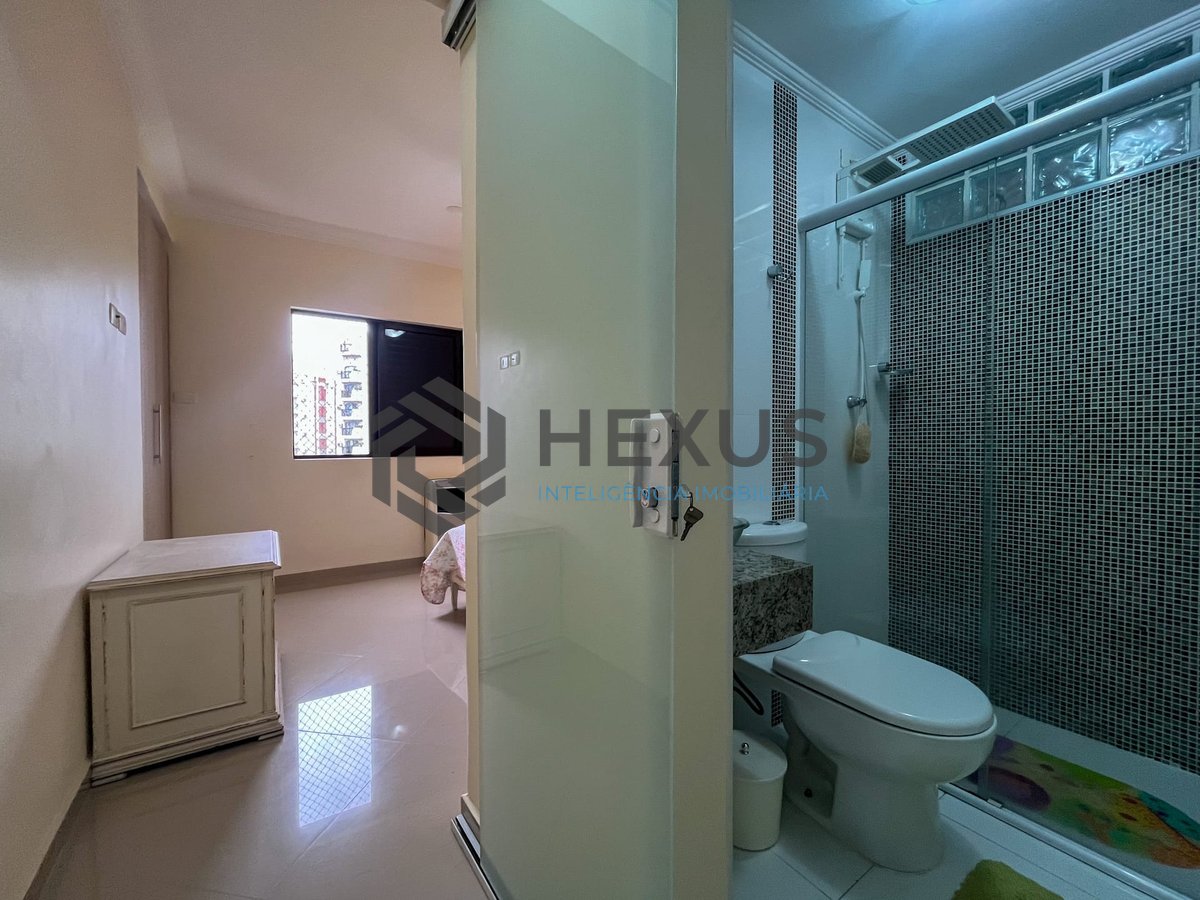 Foto 19 de Apartamento com varanda gourmet e lazer a duas quadras da Praia das Pitangueiras, Guaruja