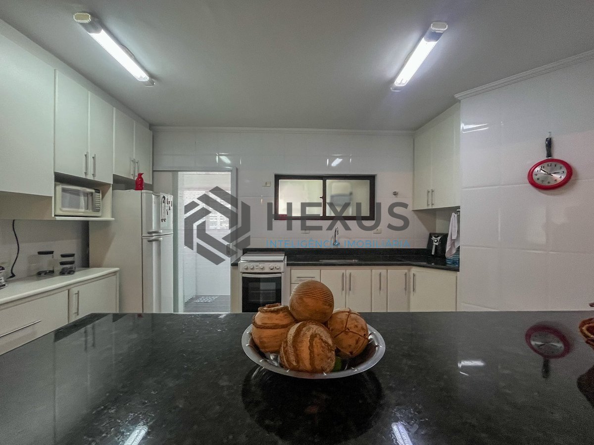 Foto 28 de Apartamento com varanda gourmet e lazer a duas quadras da Praia das Pitangueiras, Guaruja