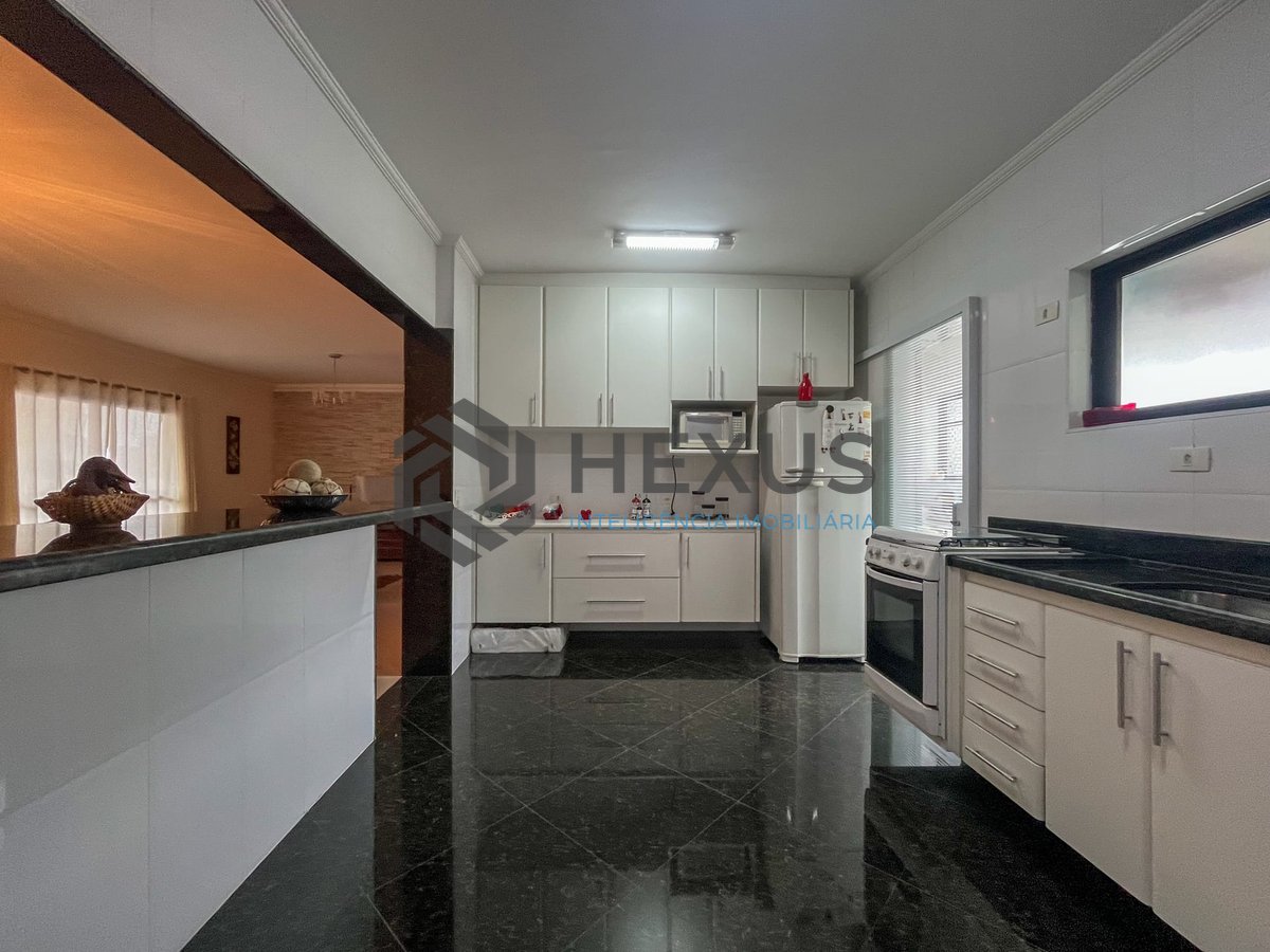 Foto 29 de Apartamento com varanda gourmet e lazer a duas quadras da Praia das Pitangueiras, Guaruja