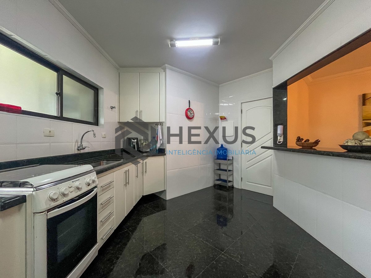 Foto 31 de Apartamento com varanda gourmet e lazer a duas quadras da Praia das Pitangueiras, Guaruja