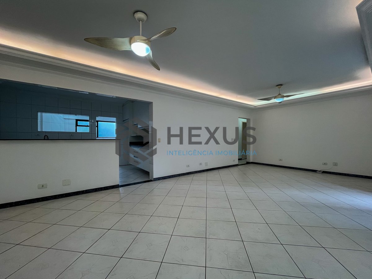 Foto 3 de Apartamento com varanda gourmet e lazer a duas quadras da Praia das Pitangueiras, Guaruja
