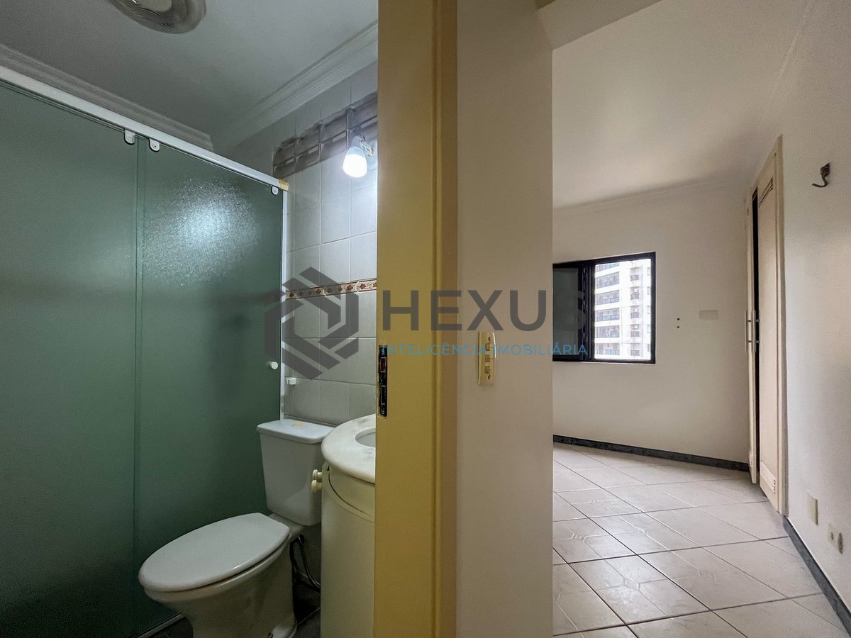 Foto 25 de Apartamento com varanda gourmet e lazer a duas quadras da Praia das Pitangueiras, Guaruja