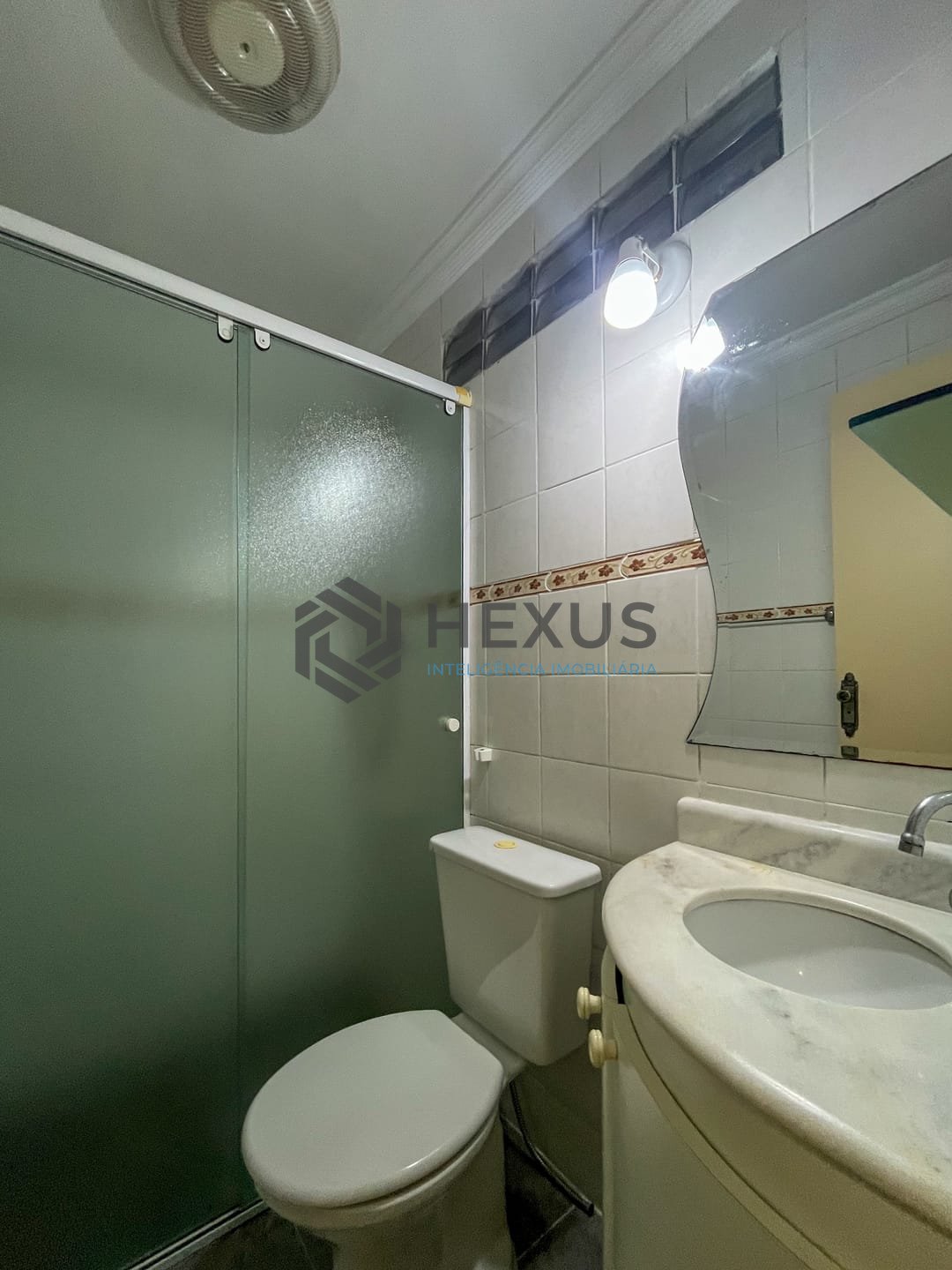 Foto 28 de Apartamento com varanda gourmet e lazer a duas quadras da Praia das Pitangueiras, Guaruja