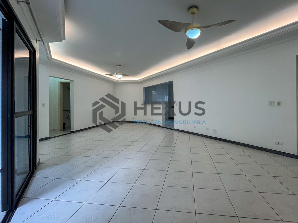 Foto 4 de Apartamento com varanda gourmet e lazer a duas quadras da Praia das Pitangueiras, Guaruja