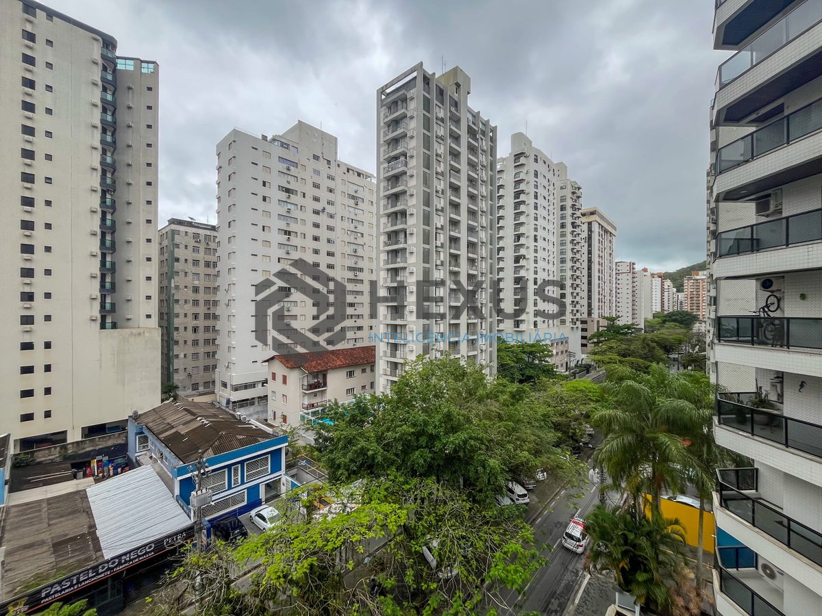 Foto 10 de Apartamento com varanda gourmet e lazer a duas quadras da Praia das Pitangueiras, Guaruja
