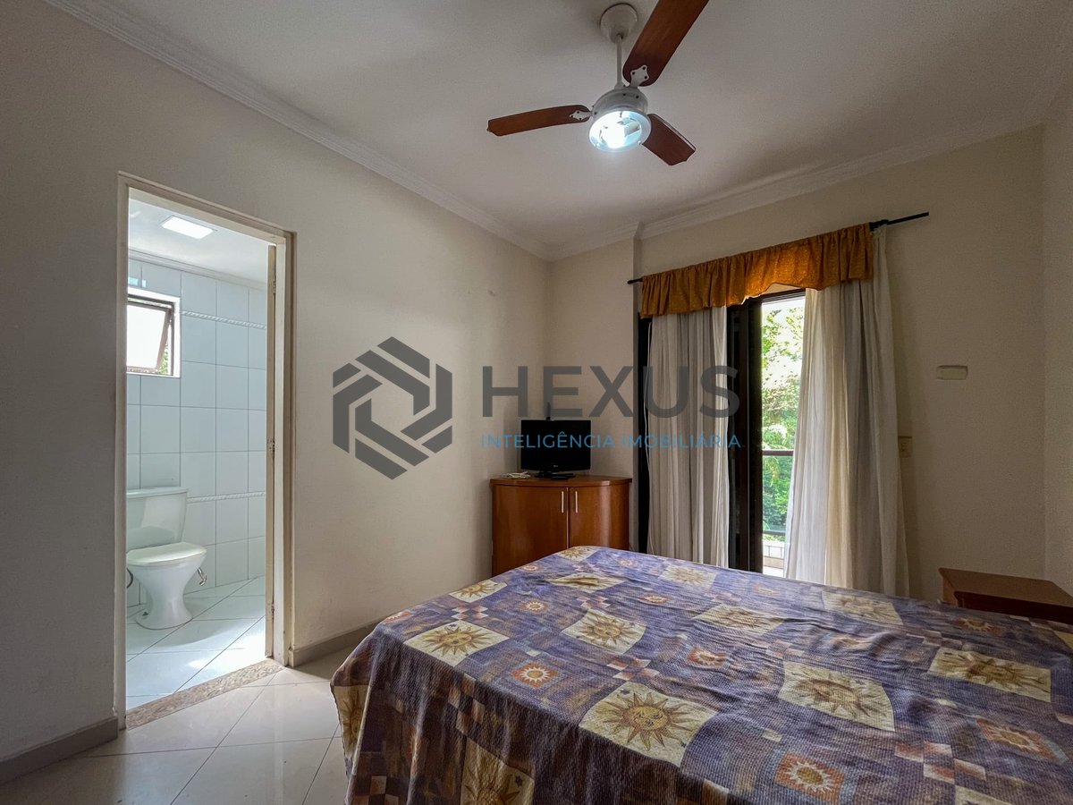 Foto 16 de Apartamento com varanda e lazer na Praia das Pitangueiras, Guaruja
