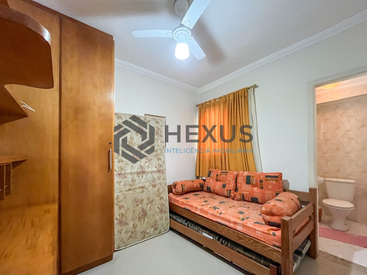 Foto 19 de Apartamento com varanda e lazer na Praia das Pitangueiras, Guaruja