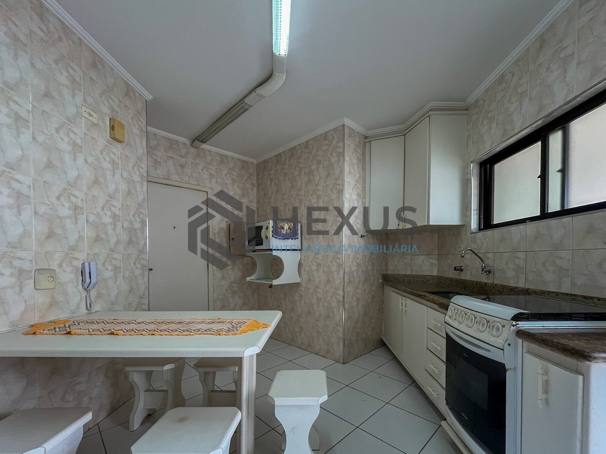 Foto 23 de Apartamento com varanda e lazer na Praia das Pitangueiras, Guaruja