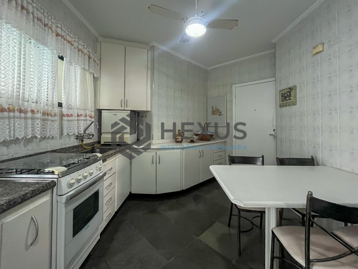Foto 26 de Apartamento com varanda gourmet e lazer a duas quadras da Praia das Pitangueiras, Guaruja