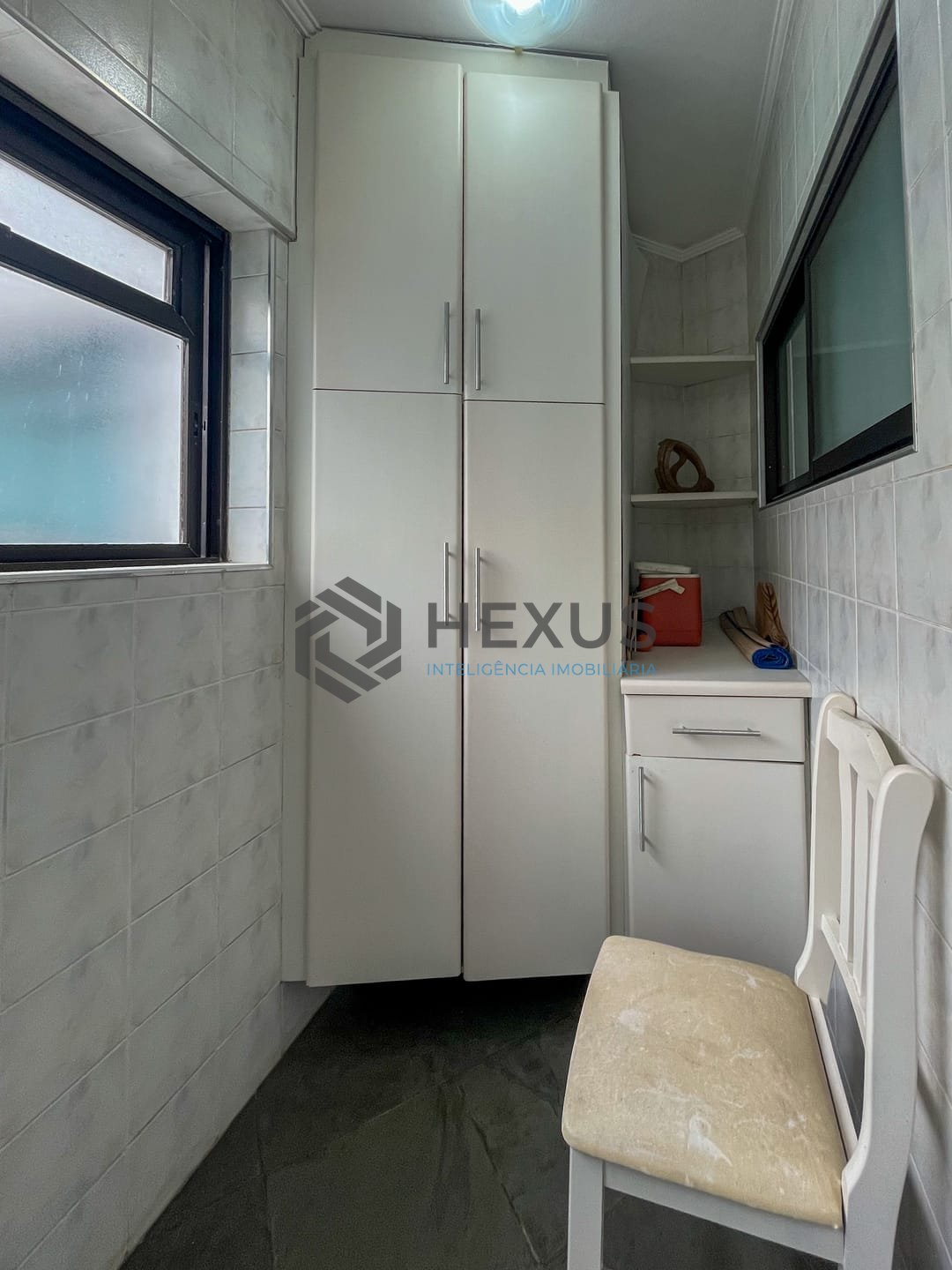 Foto 29 de Apartamento com varanda gourmet e lazer a duas quadras da Praia das Pitangueiras, Guaruja