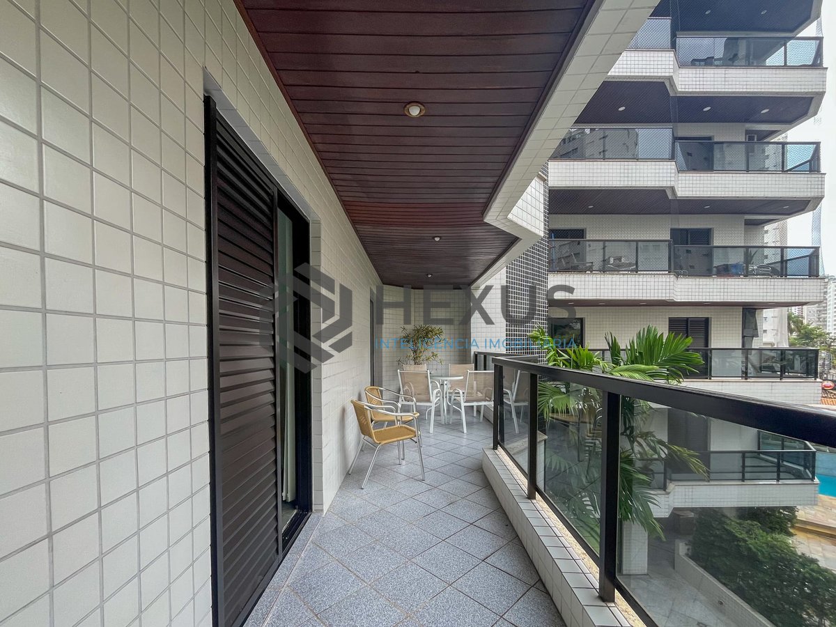 Foto 9 de Apartamento com varanda gourmet e lazer a duas quadras da Praia das Pitangueiras, Guaruja