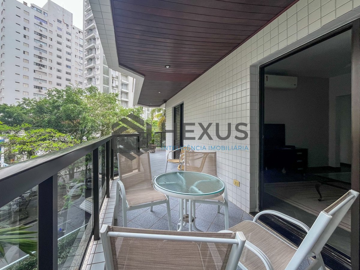 Foto 10 de Apartamento com varanda gourmet e lazer a duas quadras da Praia das Pitangueiras, Guaruja