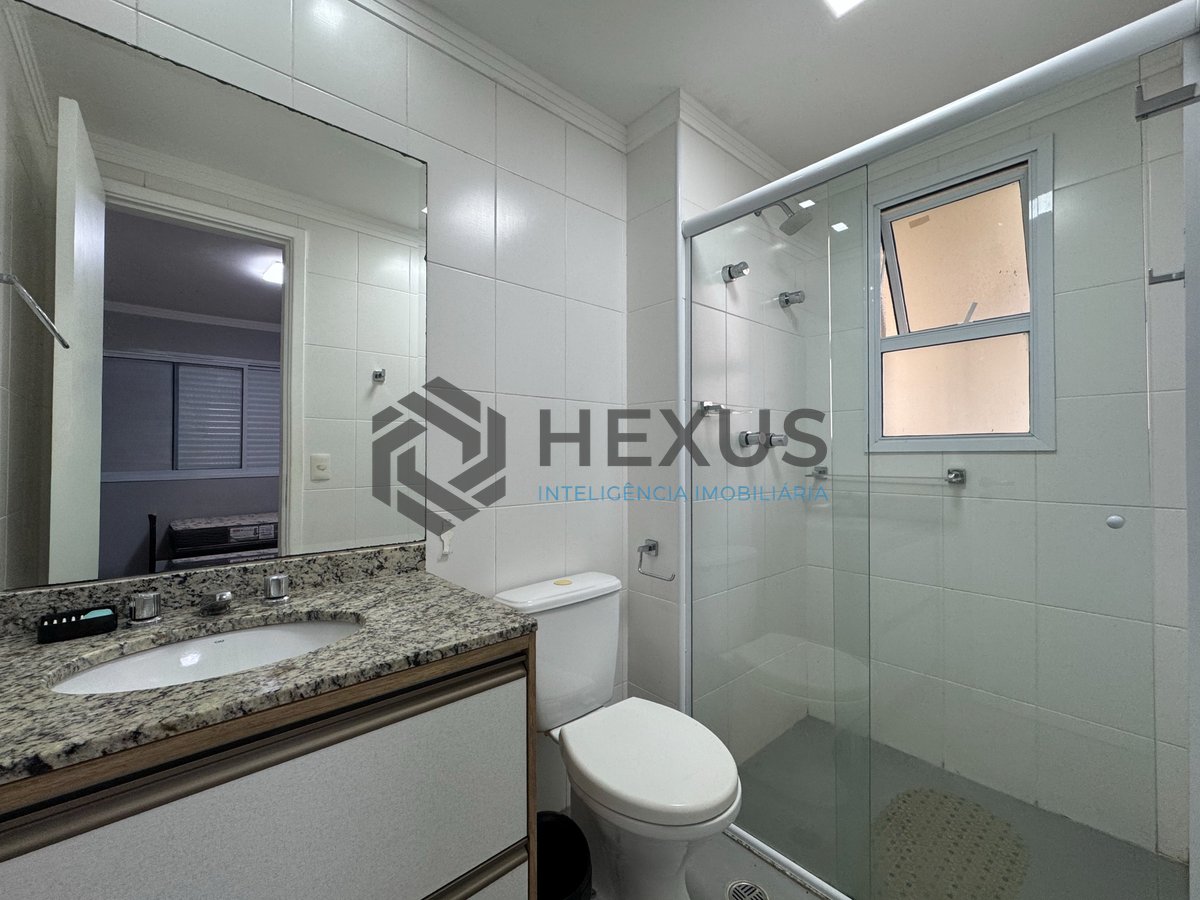 Foto 19 de Apartamento reformado com varanda gourmet e lazer a duas quadras da Praia das Pitangueiras, Guaruja