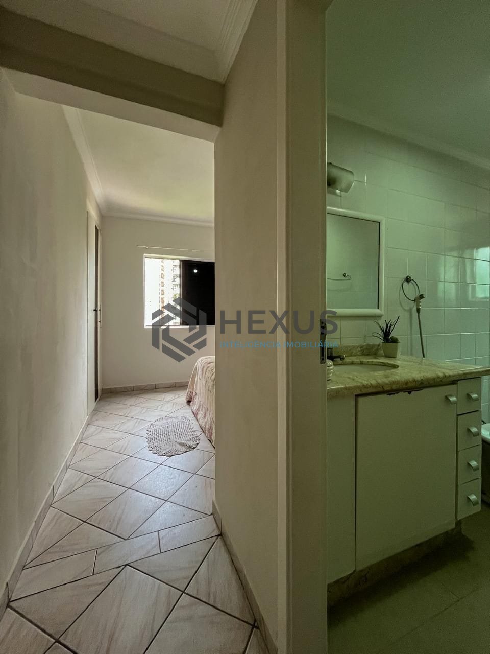 Foto 22 de Apartamento com varanda gourmet e lazer a duas quadras da Praia das Pitangueiras, Guaruja
