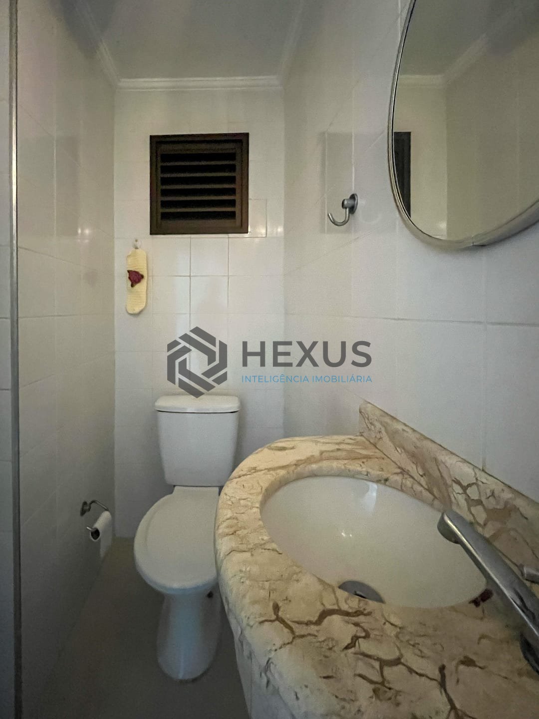 Foto 9 de Apartamento com varanda gourmet e lazer a duas quadras da Praia das Pitangueiras, Guaruja