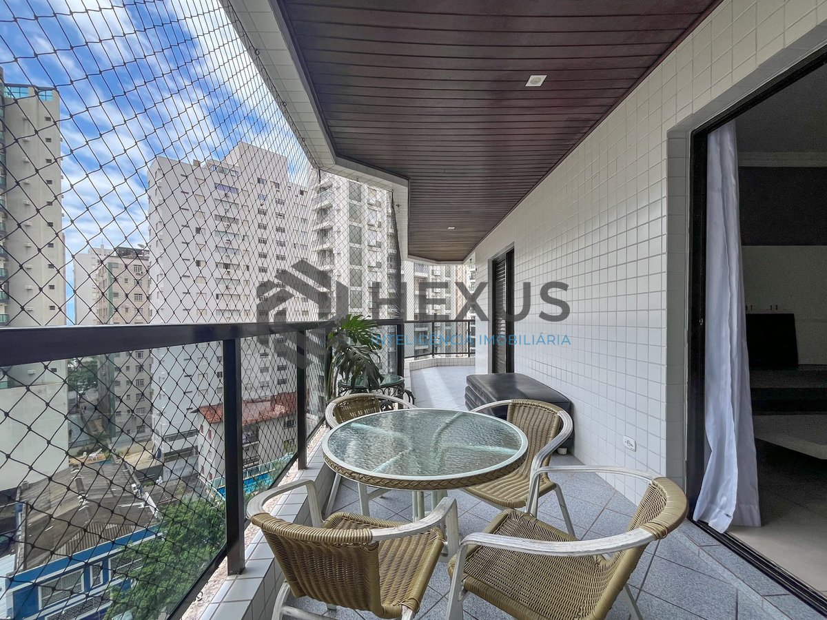 Foto 10 de Apartamento com varanda gourmet e lazer a duas quadras da Praia das Pitangueiras, Guaruja