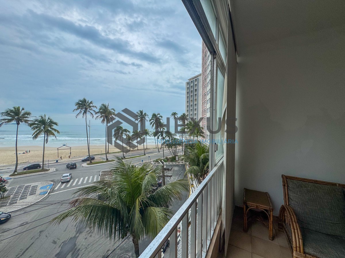 Foto 2 de Apartamento frente mar com vista mar na Praia das Pitangueiras, Guaruja