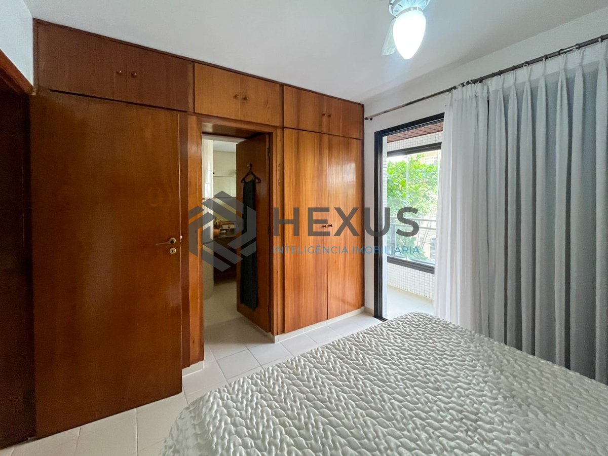 Foto 11 de Apartamento com varanda e lazer na Praia das Pitangueiras, Guaruja