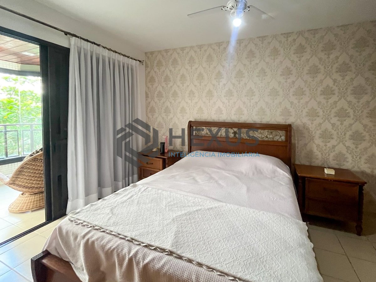 Foto 16 de Apartamento com varanda e lazer na Praia das Pitangueiras, Guaruja