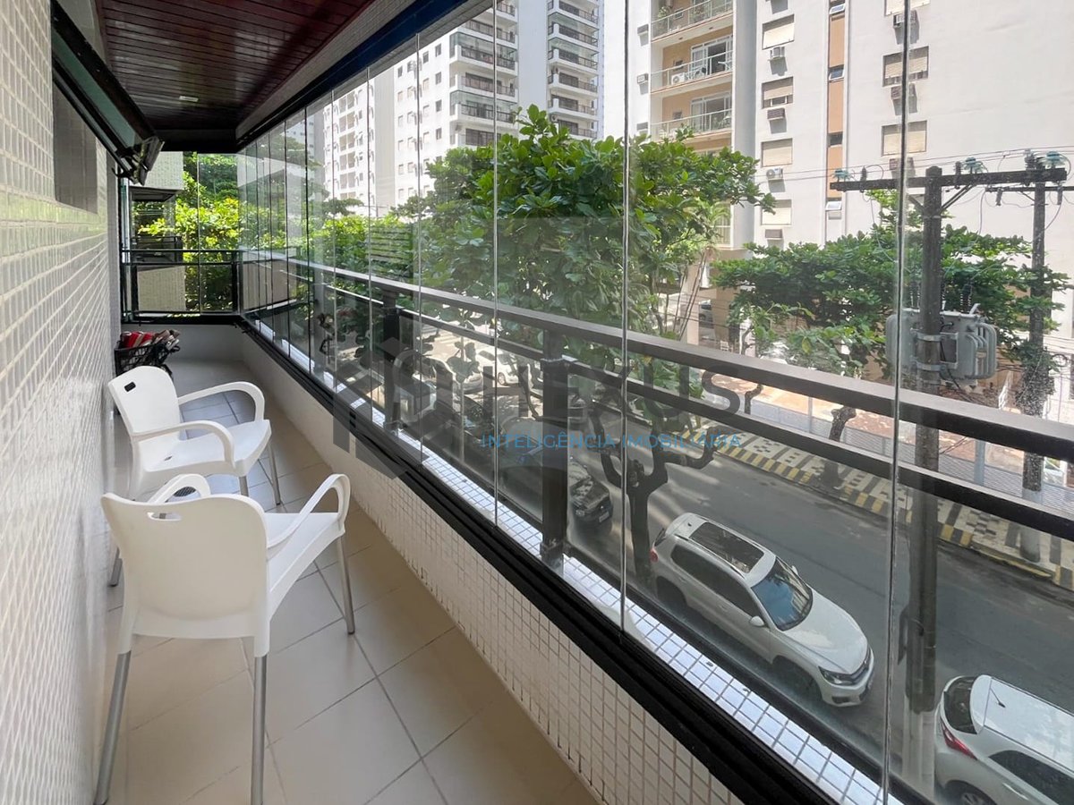 Foto 19 de Apartamento com varanda e lazer na Praia das Pitangueiras, Guaruja