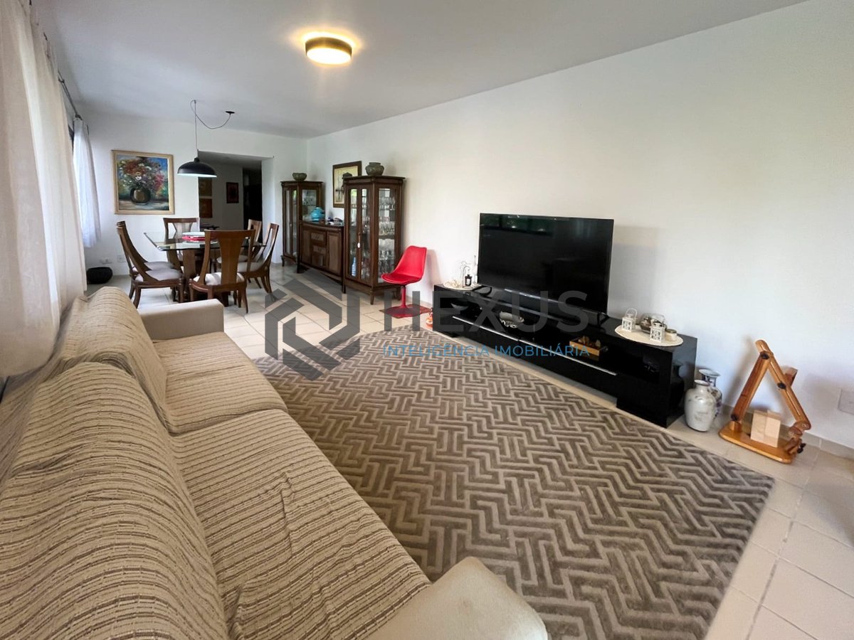Foto 3 de Apartamento com varanda e lazer na Praia das Pitangueiras, Guaruja