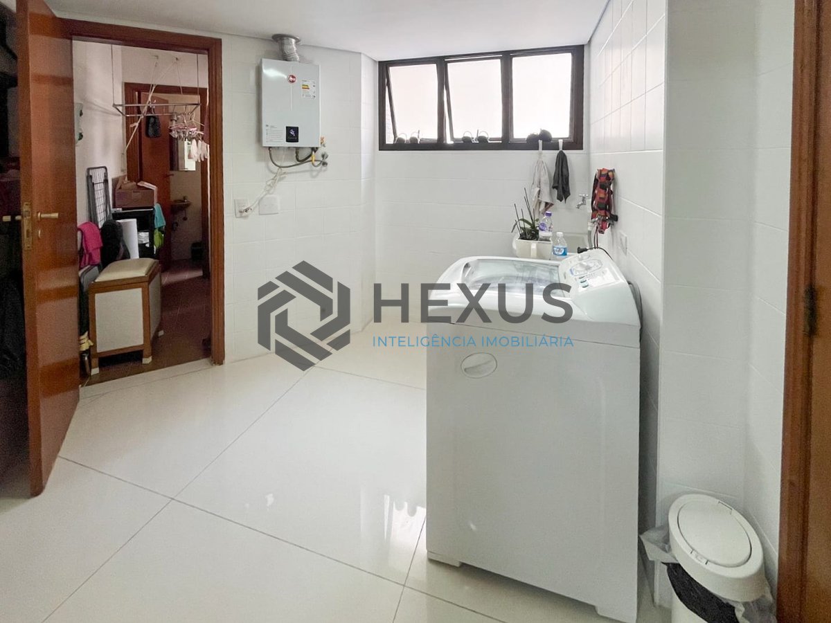 Foto 25 de Apartamento com varanda e lazer na Praia das Pitangueiras, Guaruja