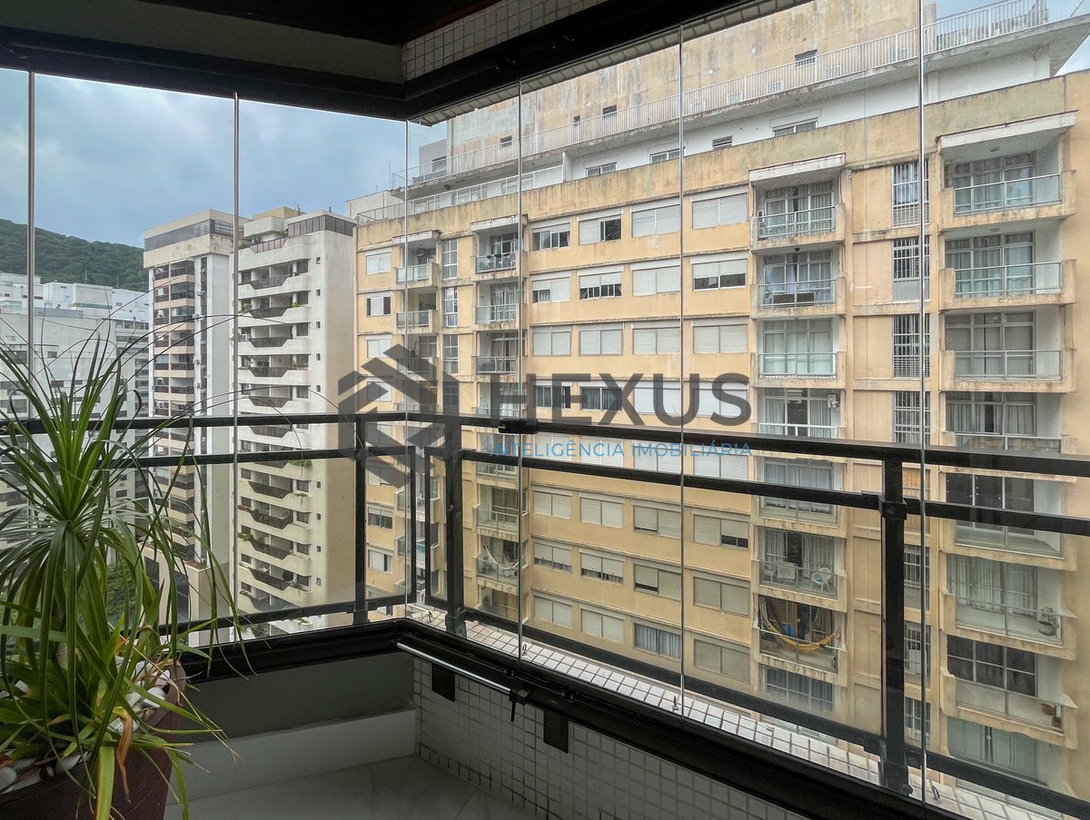 Foto 33 de Apartamento reformado com varanda vista mar e lazer na Praia das Pitangueiras, Guaruja