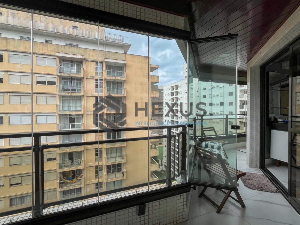 Foto 39 de Apartamento reformado com varanda vista mar e lazer na Praia das Pitangueiras, Guaruja