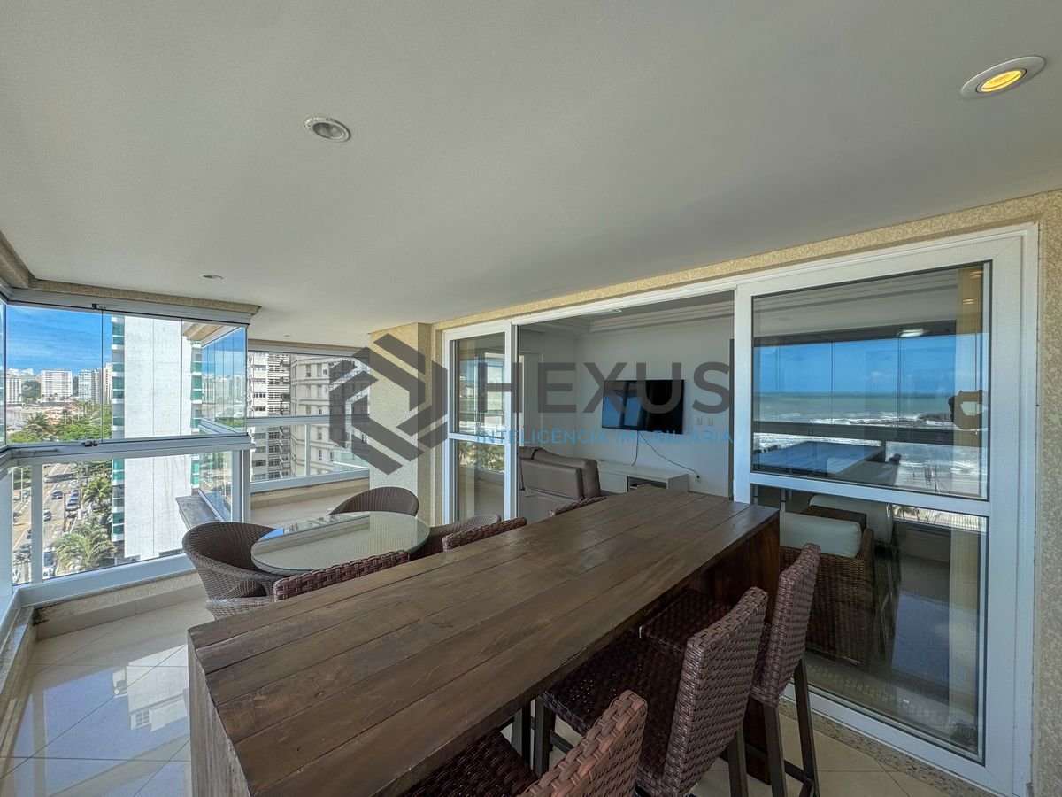 Foto 16 de Apartamento reformado frente mar com varanda gourmet vista mar e lazer nas Pitangueiras, Guarujá