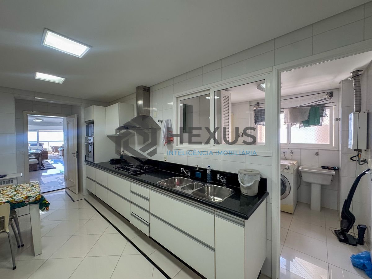 Foto 36 de Apartamento reformado frente mar com varanda gourmet vista mar e lazer nas Pitangueiras, Guarujá