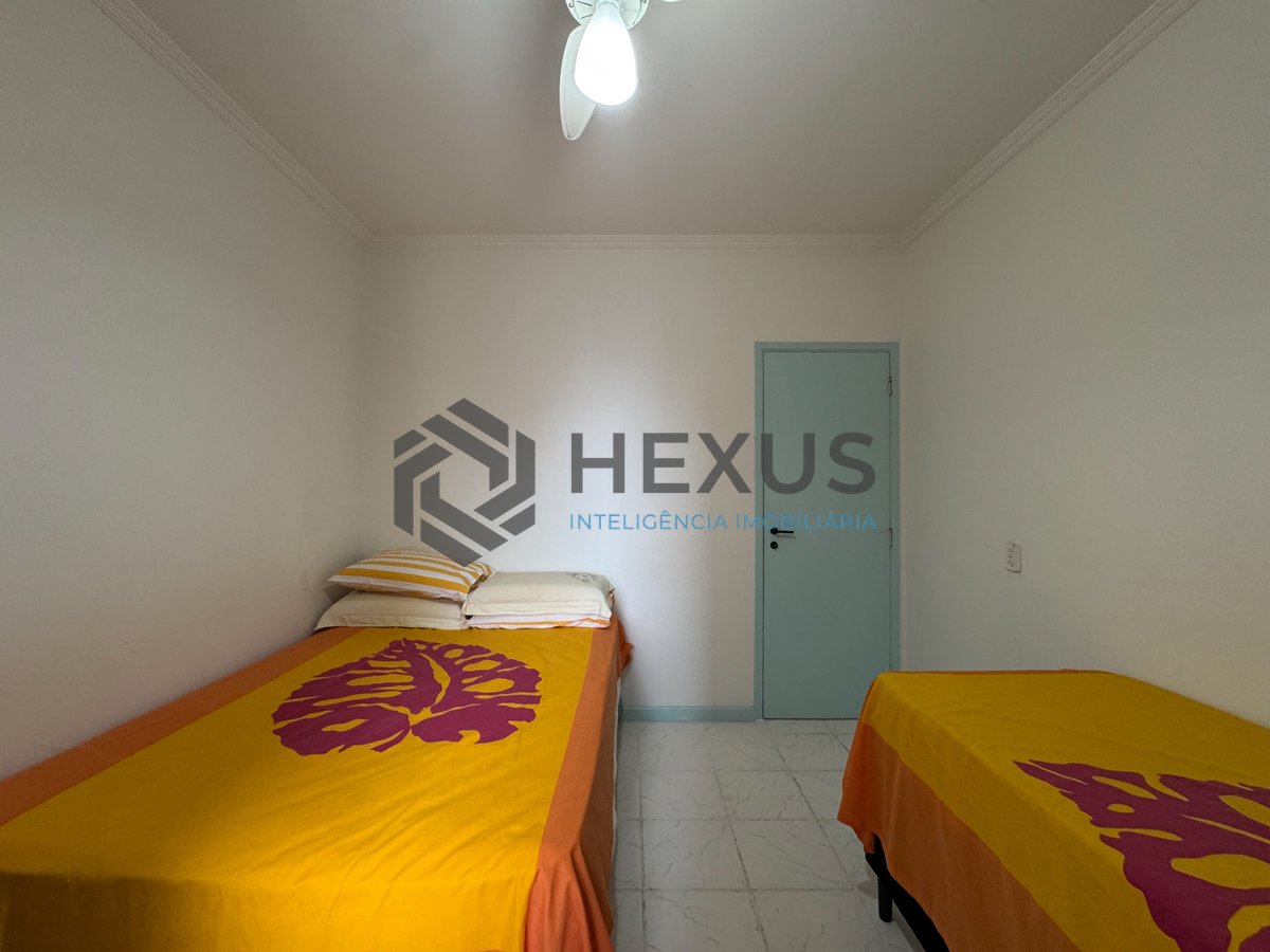 Foto 18 de Apartamento com varanda e lazer a duas quadras da Praia das Pitangueiras, Guaruja