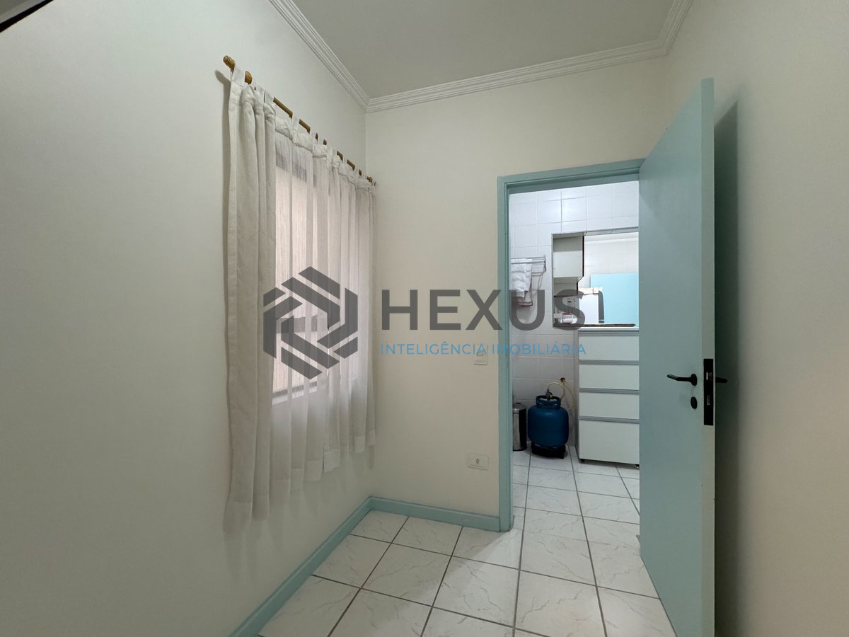 Foto 25 de Apartamento com varanda e lazer a duas quadras da Praia das Pitangueiras, Guaruja