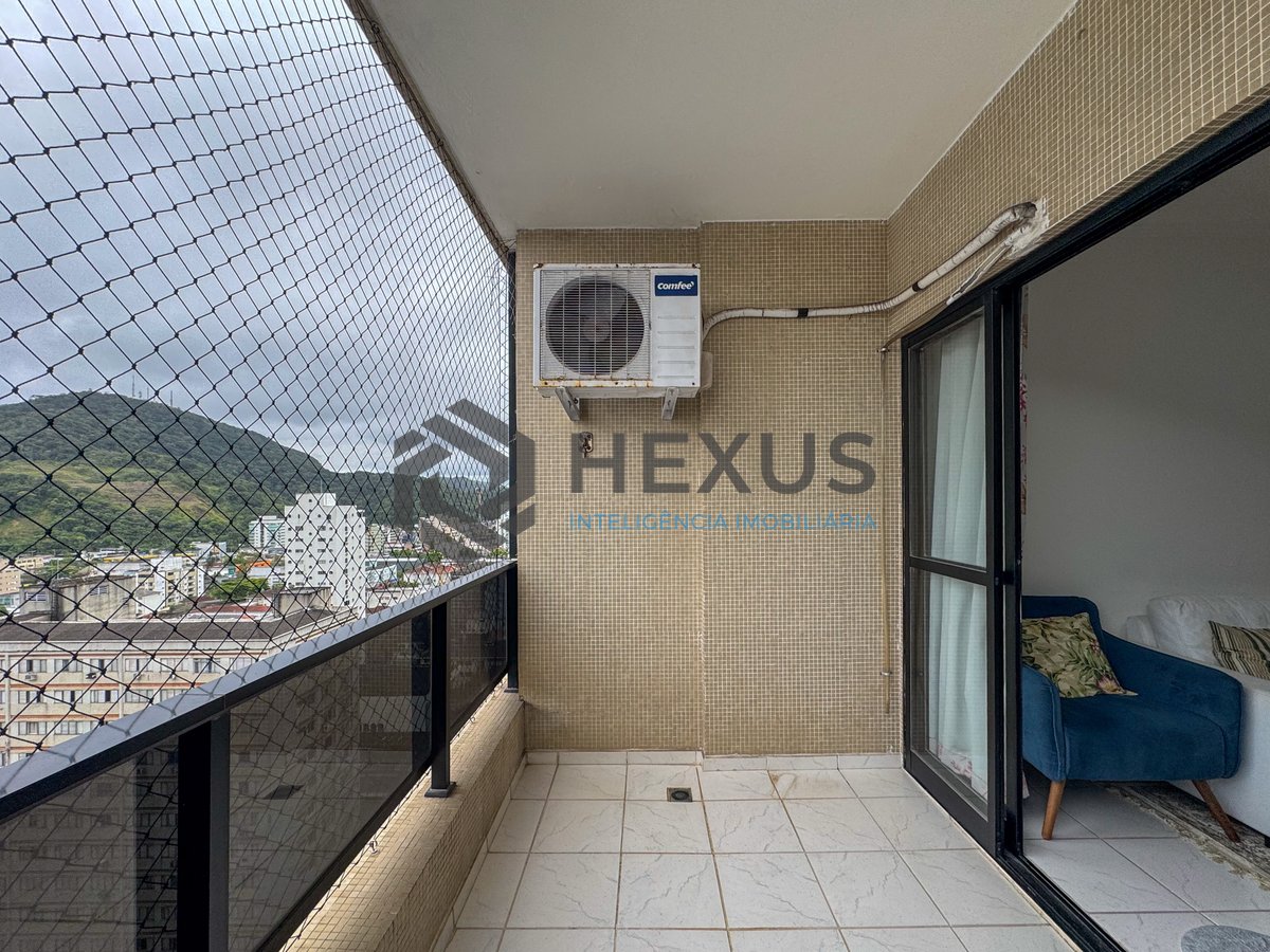 Foto 7 de Apartamento com varanda e lazer a duas quadras da Praia das Pitangueiras, Guaruja