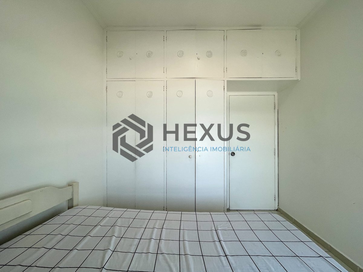 Foto 16 de Apartamento com varanda vista mar na beira mar da Praia das Pitangueiras, Guaruja