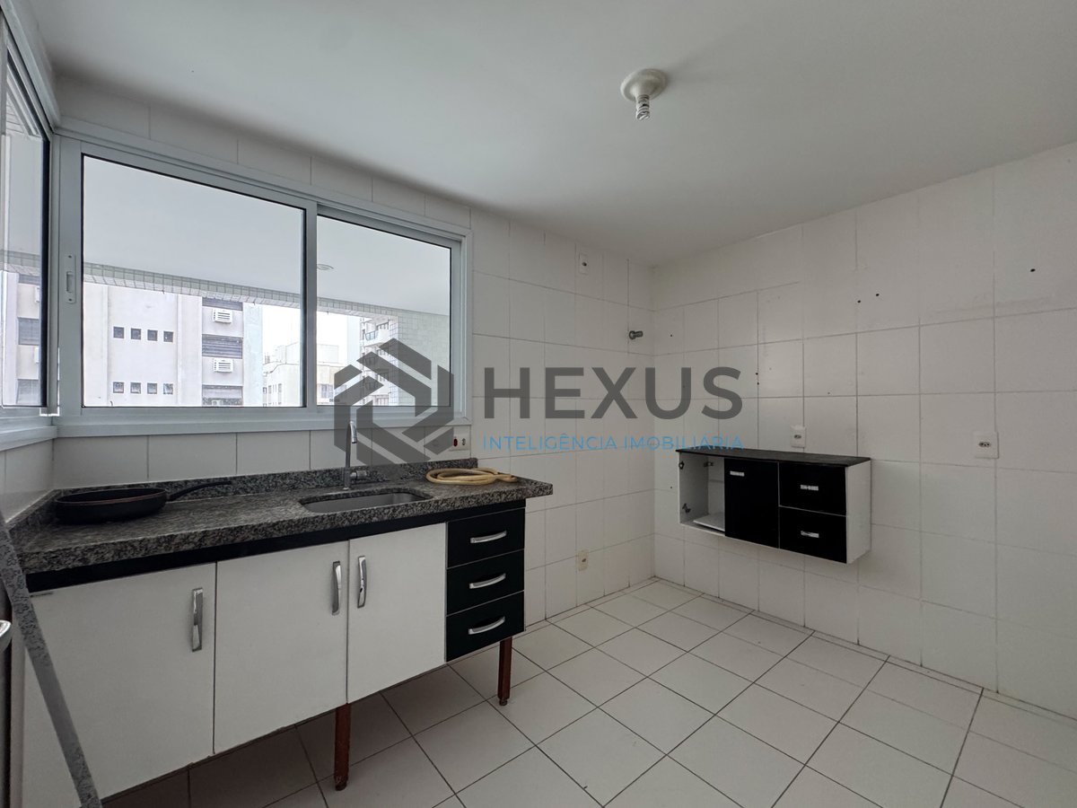 Foto 26 de Apartamento com varanda gourmet e lazer a duas quadras da Praia das Pitangueiras, Guaruja