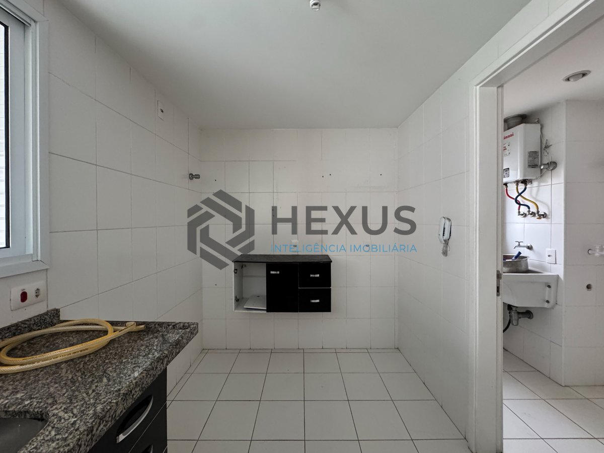 Foto 27 de Apartamento com varanda gourmet e lazer a duas quadras da Praia das Pitangueiras, Guaruja