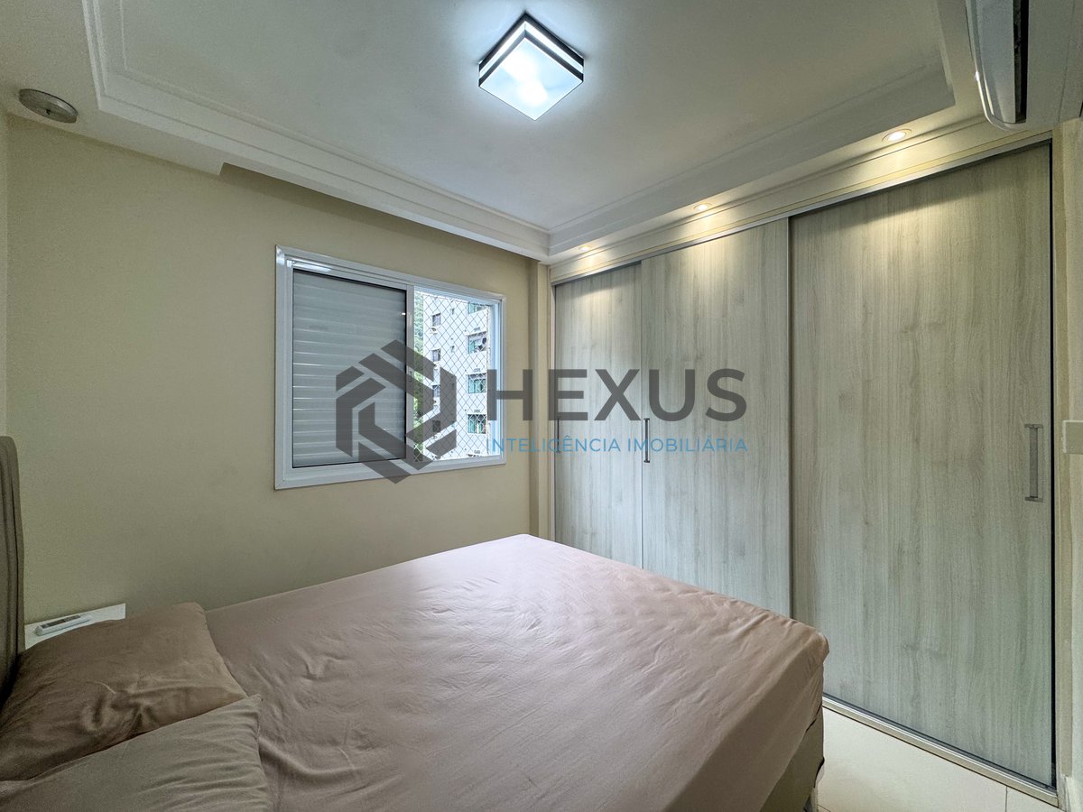 Foto 19 de Apartamento reformado com varanda gourmet e lazer a duas quadras da Praia das Pitangueiras, Guaruja