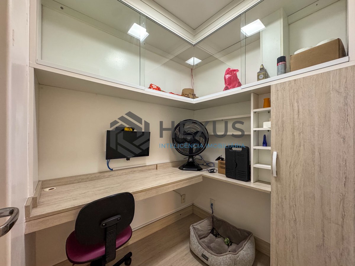 Foto 30 de Apartamento reformado com varanda gourmet e lazer a duas quadras da Praia das Pitangueiras, Guaruja