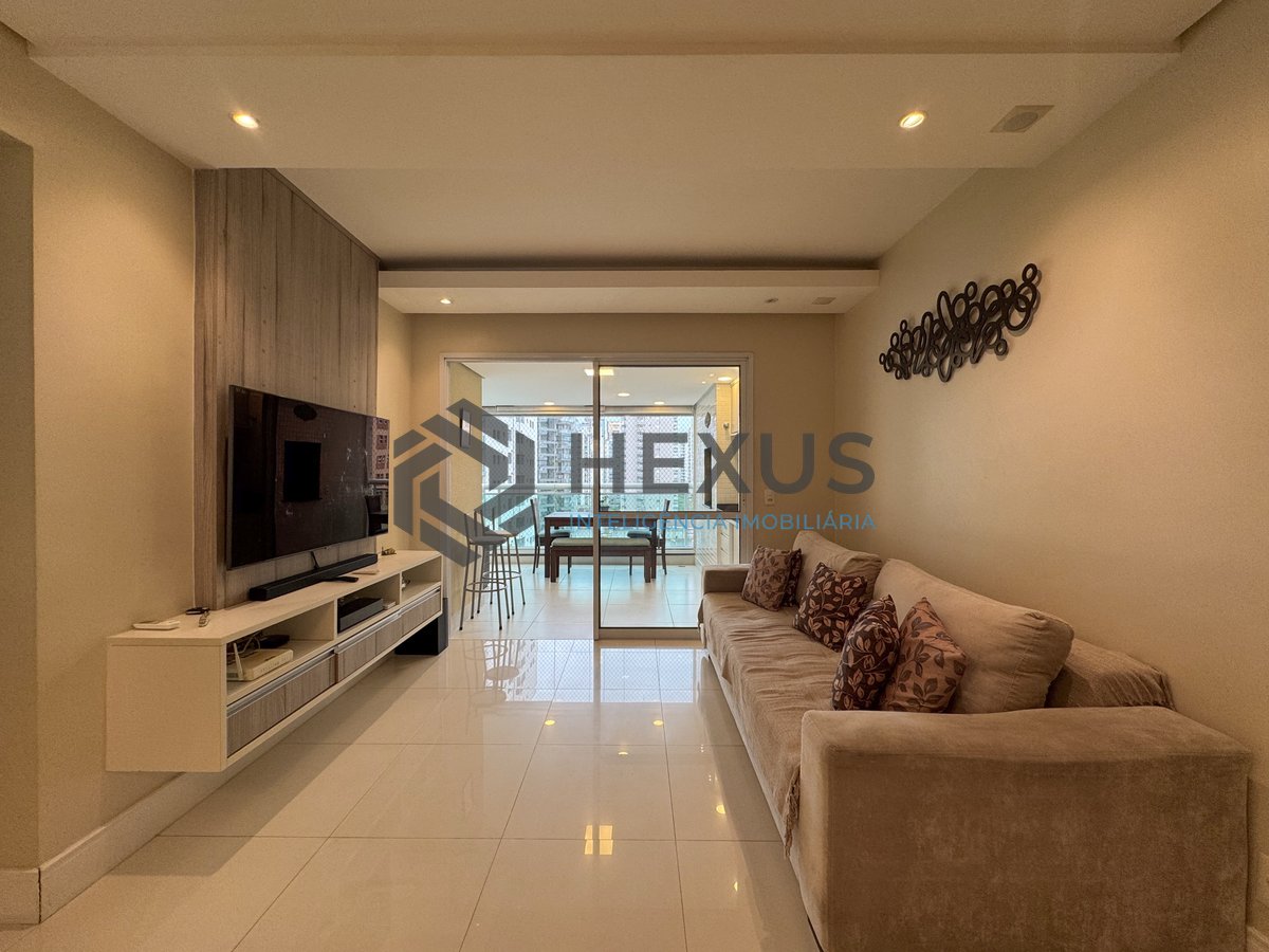 Foto 6 de Apartamento reformado com varanda gourmet e lazer a duas quadras da Praia das Pitangueiras, Guaruja
