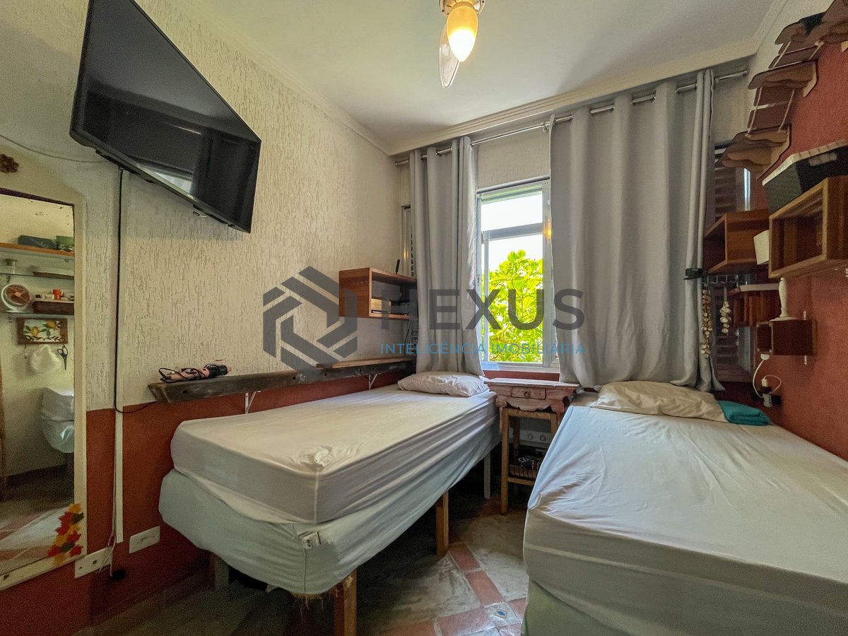 Foto 16 de Apartamento na quadra mar da Praia das Pitangueiras, Guaruja