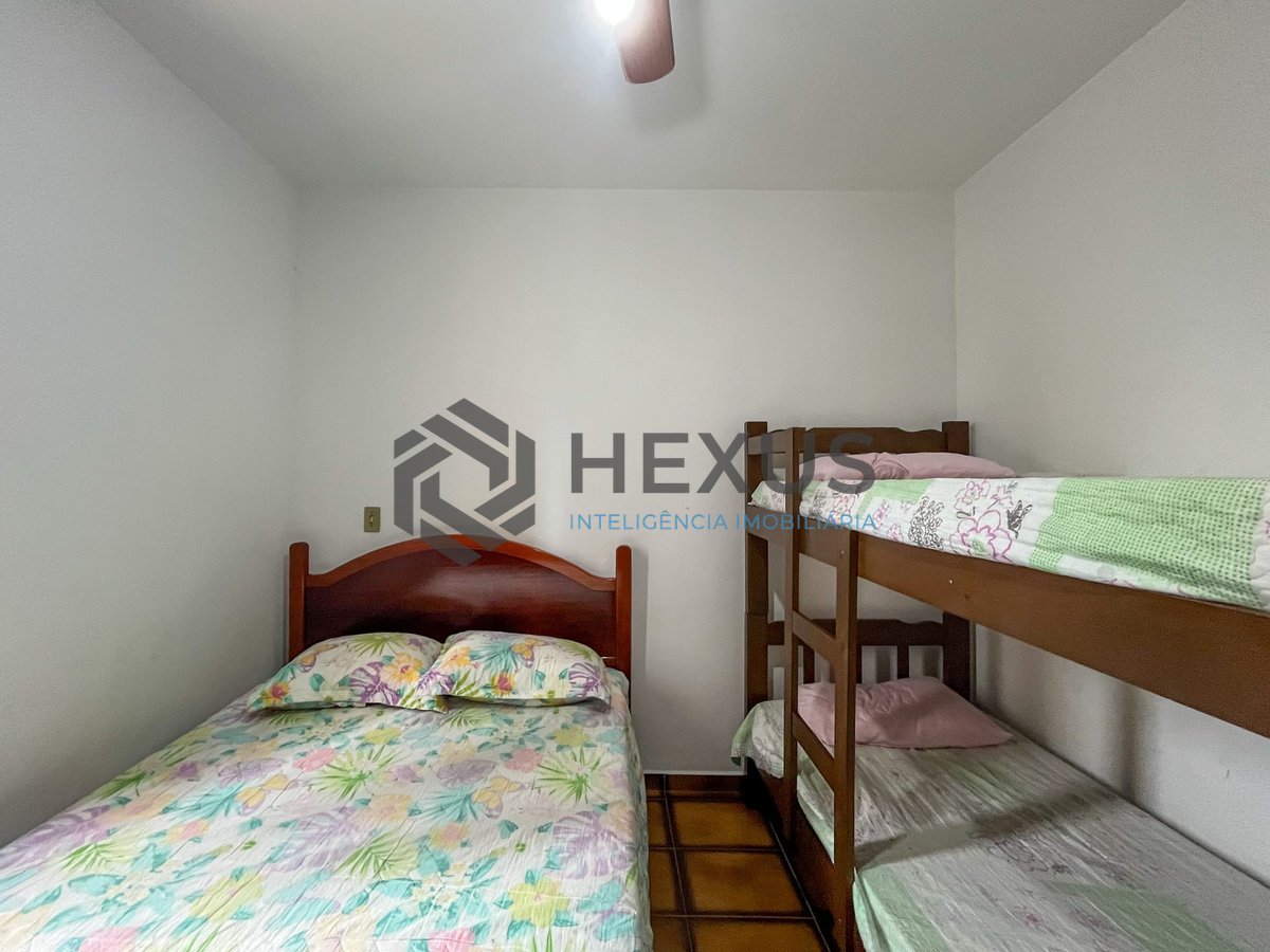 Foto 9 de Apartamento com varanda a uma quadra da Praia das Pitangueiras, Guaruja