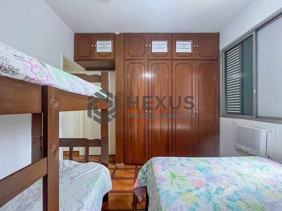 Foto 10 de Apartamento com varanda a uma quadra da Praia das Pitangueiras, Guaruja