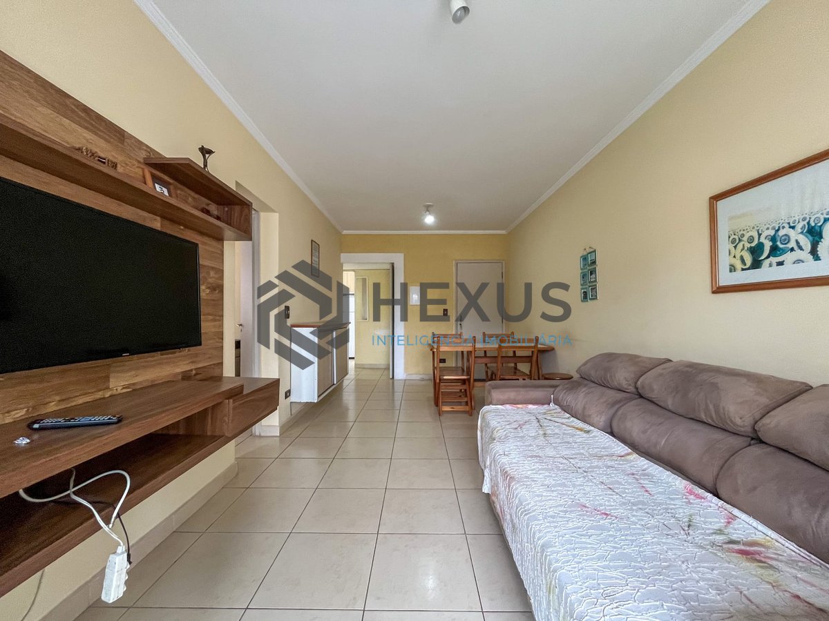 Foto 3 de Apartamento com varanda e kitnet a uma quadra da Praia das Pitangueiras, Guaruja