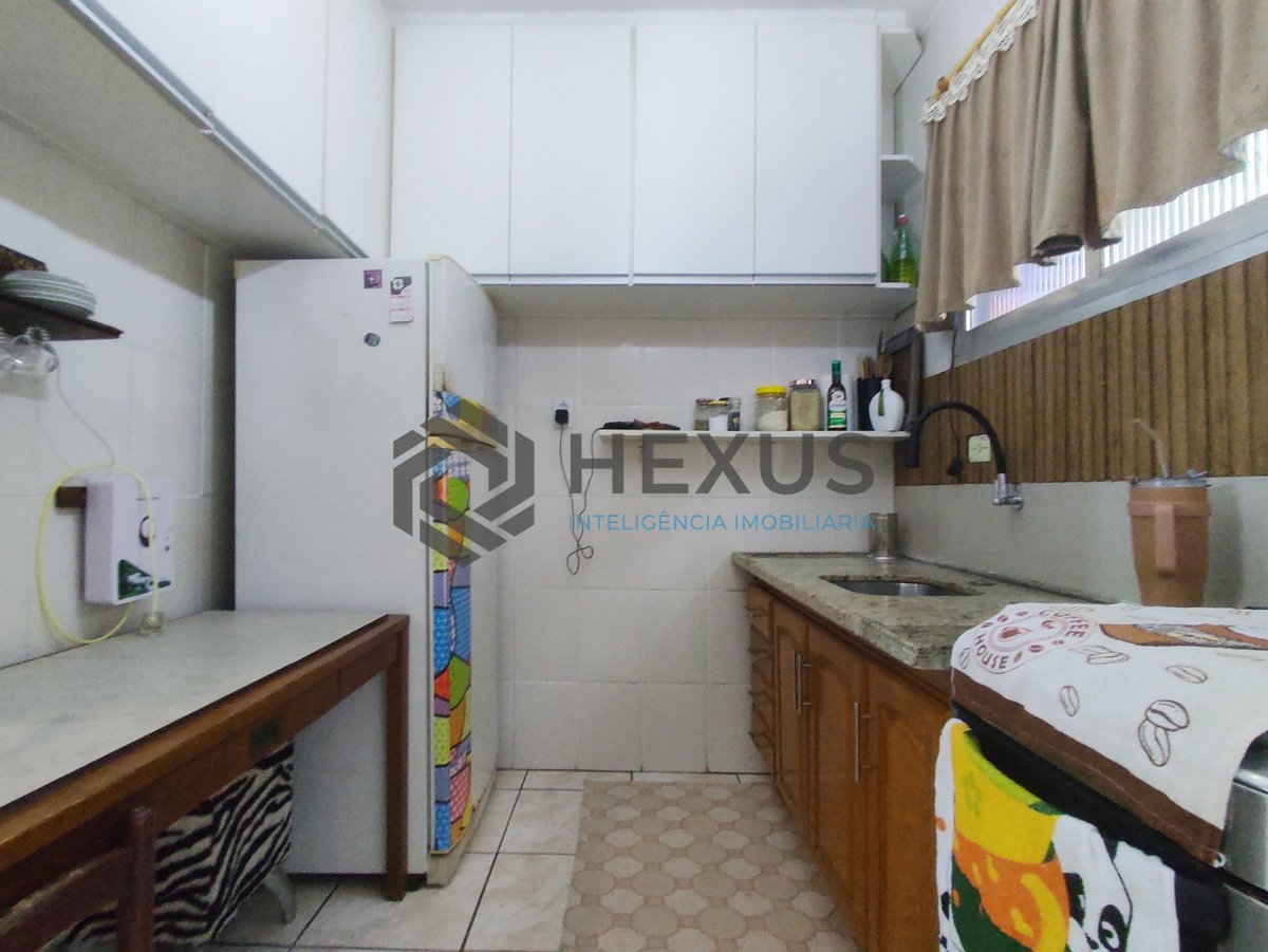 Foto 20 de Apartamento reformado e mobiliado na quadra mar da Praia da Enseada, Guaruja