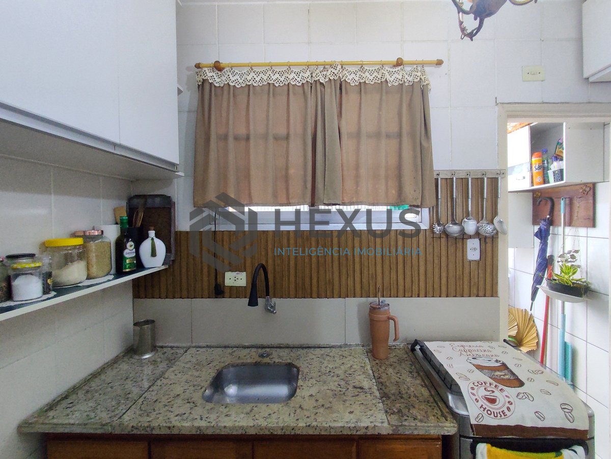 Foto 23 de Apartamento reformado e mobiliado na quadra mar da Praia da Enseada, Guaruja
